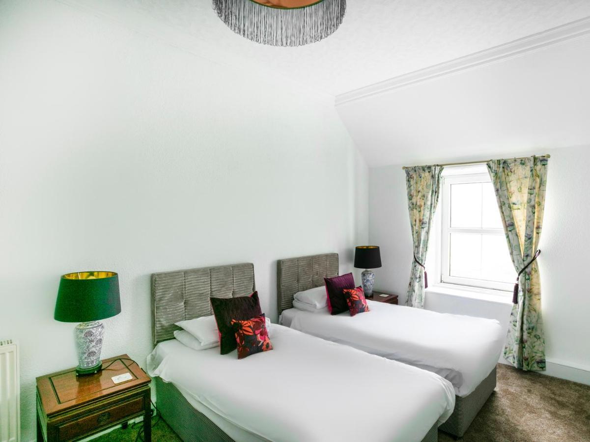 Oyo Lochinvar Hotel Glasgow Exterior foto
